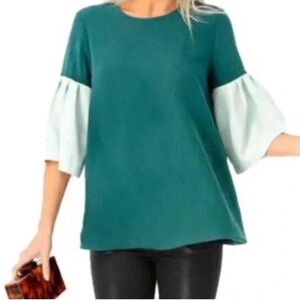Avon Lane by Tuckernuck Harper Bell Sleeve Blouse